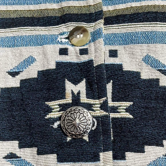 Southwestern style Aztec patterned button up jacket with a western vibe - Picture 6 of 6